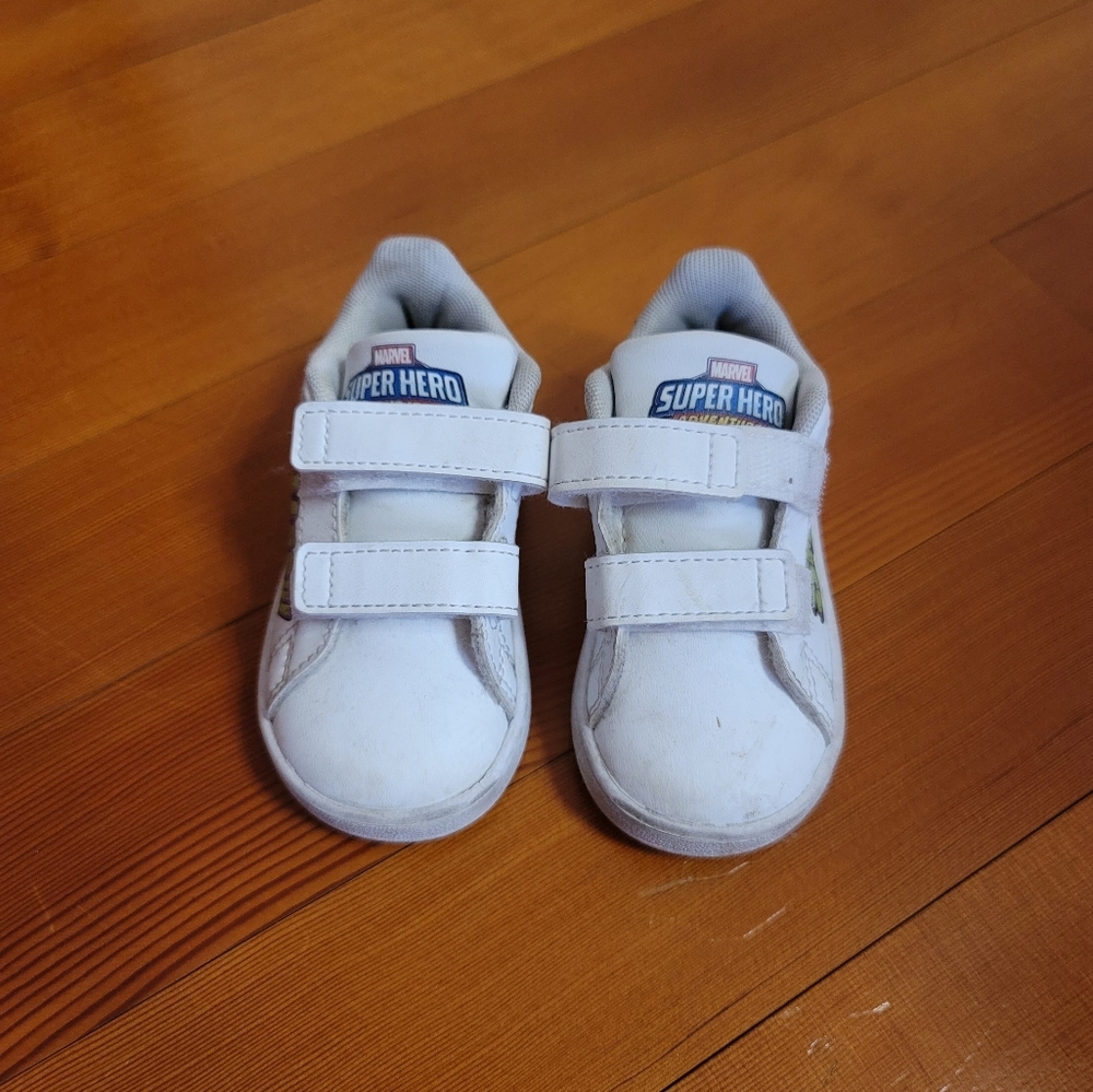 Toddler Adidas Hulk Sneakers size 5K